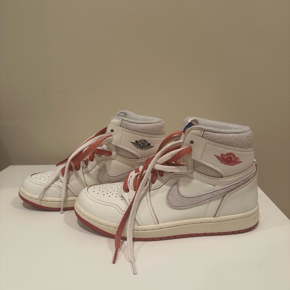 (Women's) Air Jordan 1 Retro High OG 'Rare Air / Cinnabar' (2025)